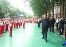 习近平在北京育英学校考察时强调 争当德智体美劳全面发展的新时代好儿童 向全国广大少年儿童祝贺“六一”国际儿童节快乐